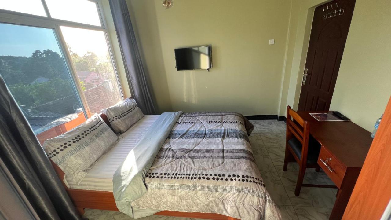 Phyllen Hotel Tanga Luaran gambar