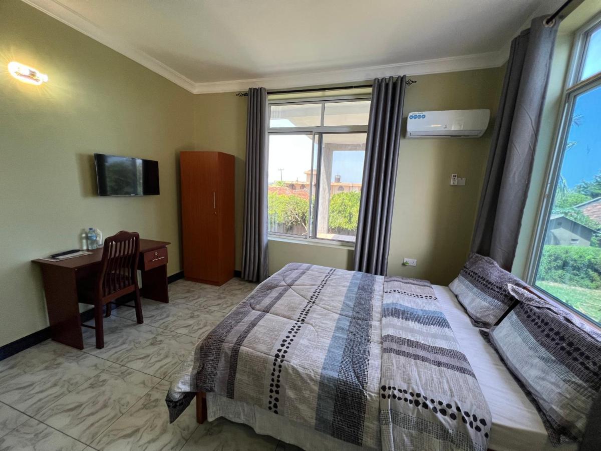 Phyllen Hotel Tanga Luaran gambar