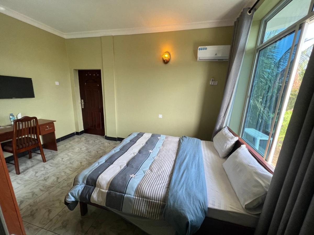 Phyllen Hotel Tanga Luaran gambar