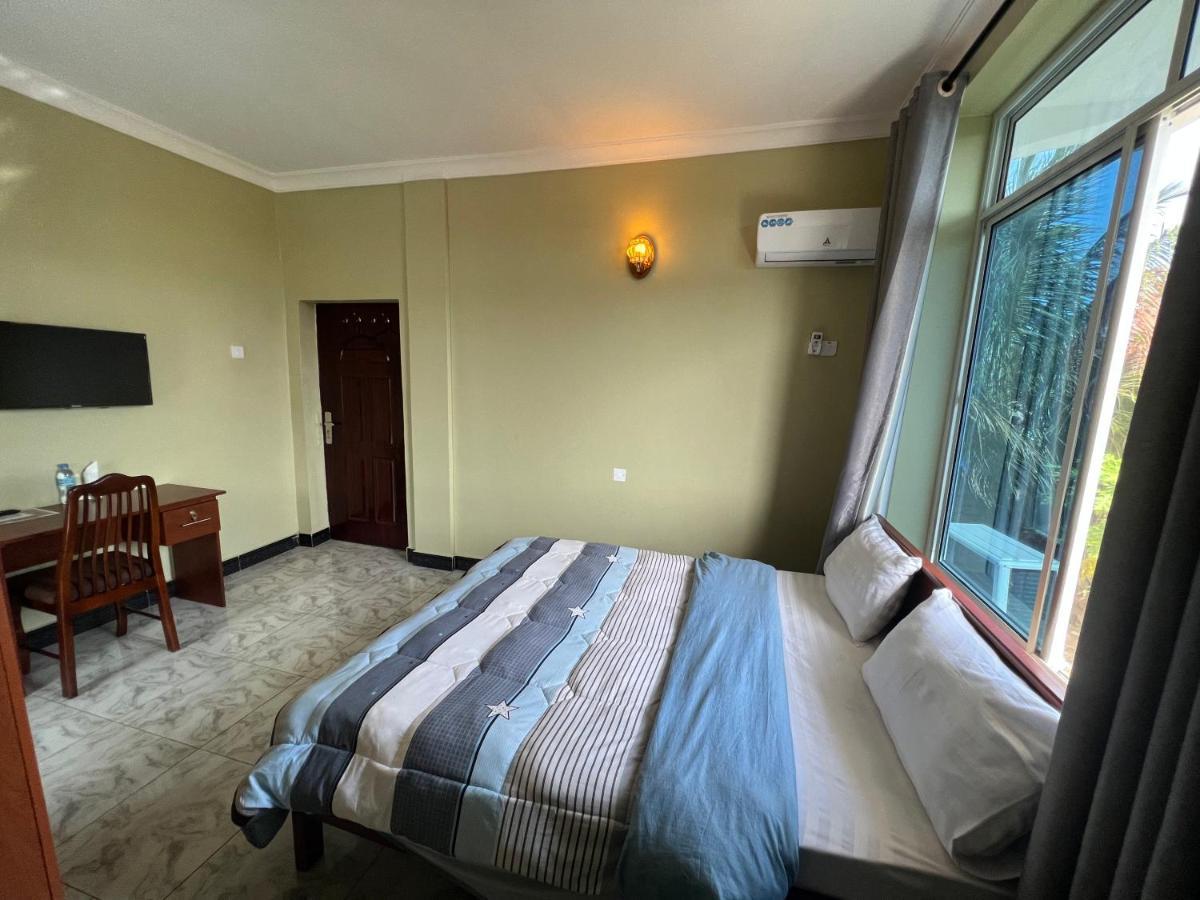 Phyllen Hotel Tanga Luaran gambar